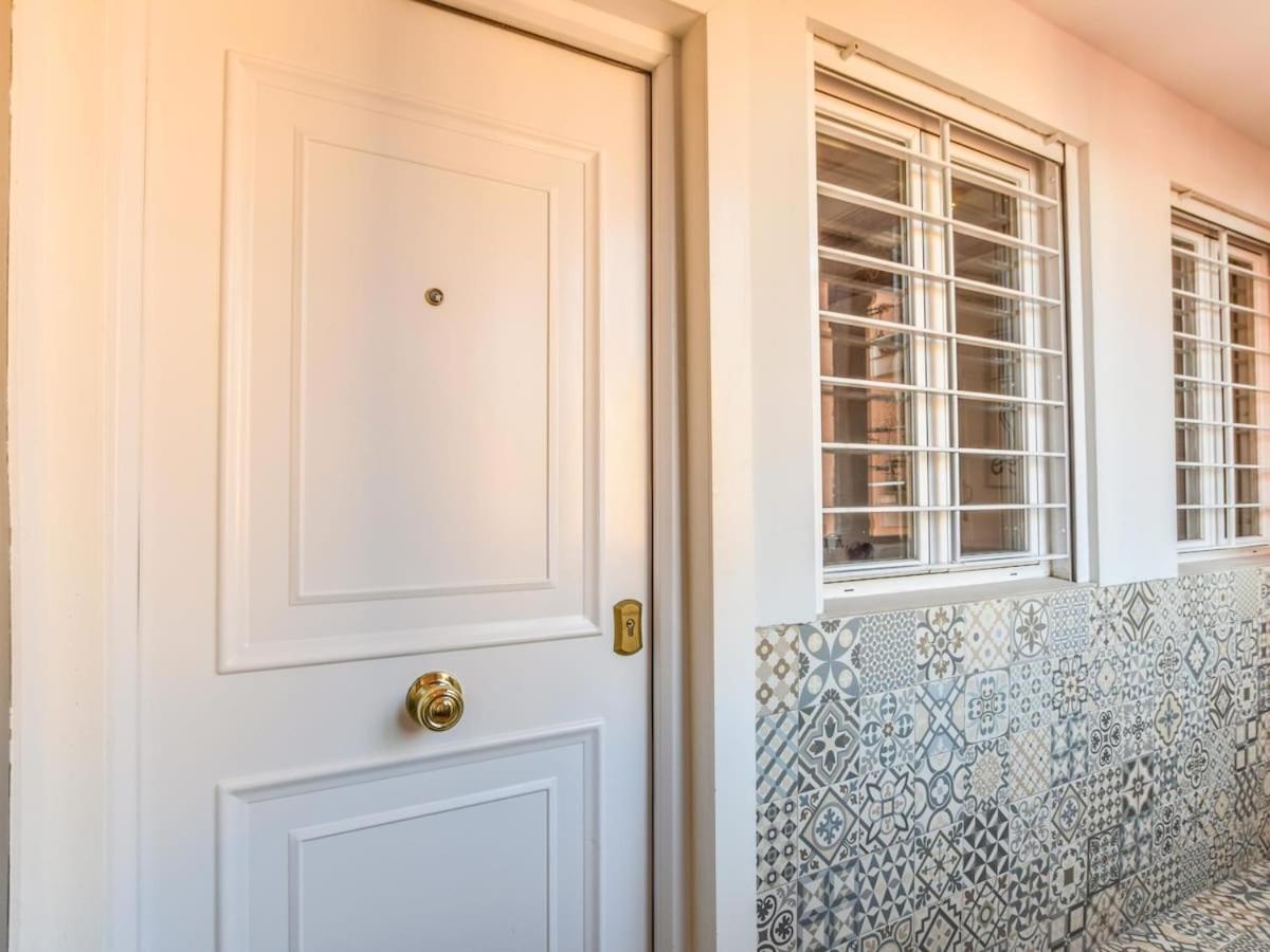 Apartamento En La Plaza De Lavapies Para 4 Personas Madrid Dış mekan fotoğraf