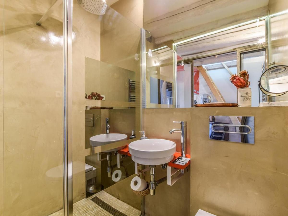 Apartamento En La Plaza De Lavapies Para 4 Personas Madrid Dış mekan fotoğraf